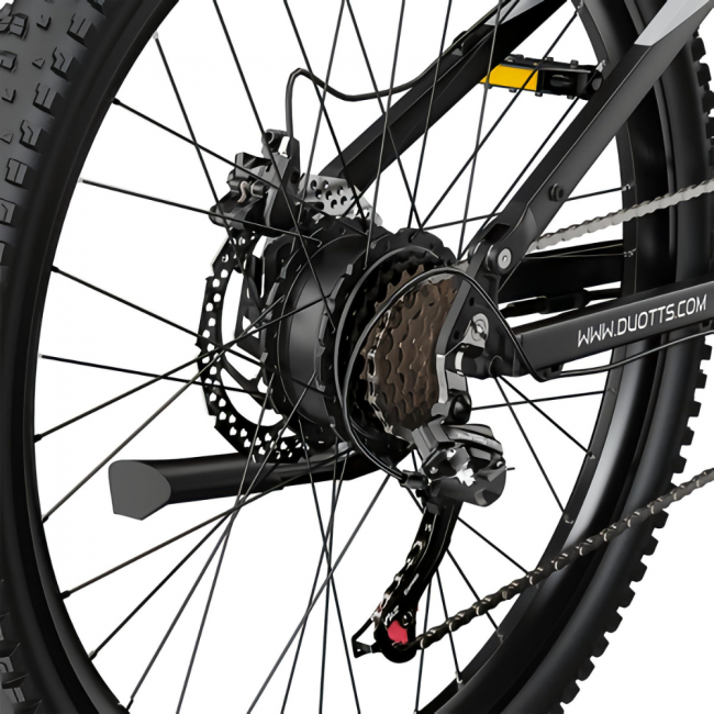 Duotts E29 с хидравлични спирачки Shimano MT200